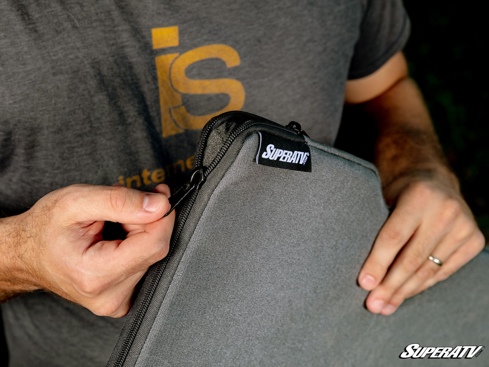https://media.superatv.com/media/catalog/product/p/o/polaris-rzr-1k-fabric-heat-mat_09_3_1.jpg