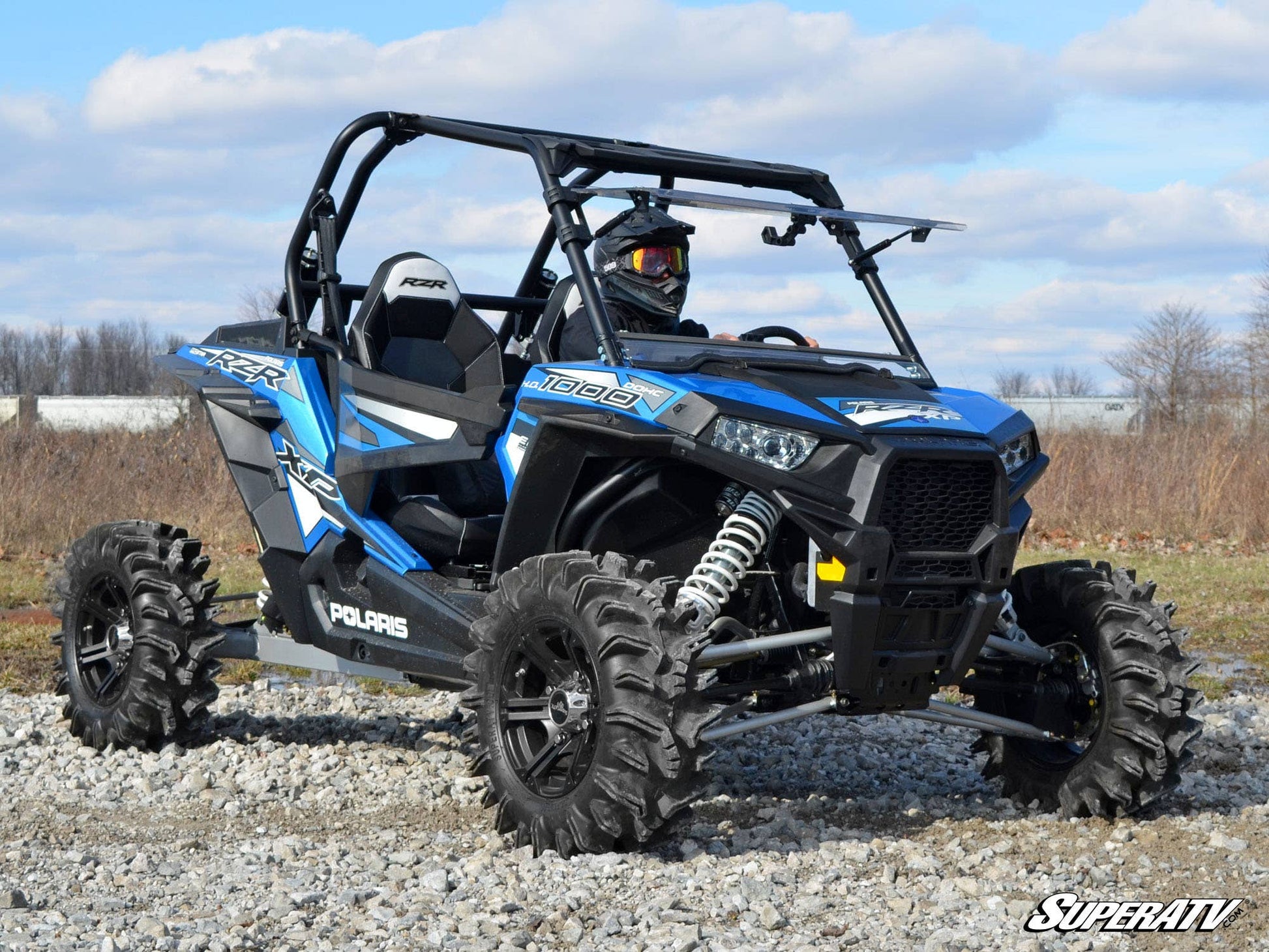 https://media.superatv.com/media/catalog/product/p/o/polaris-rzr-900-1000-scratch-resistant-flip-windshield-04_2_1.jpg