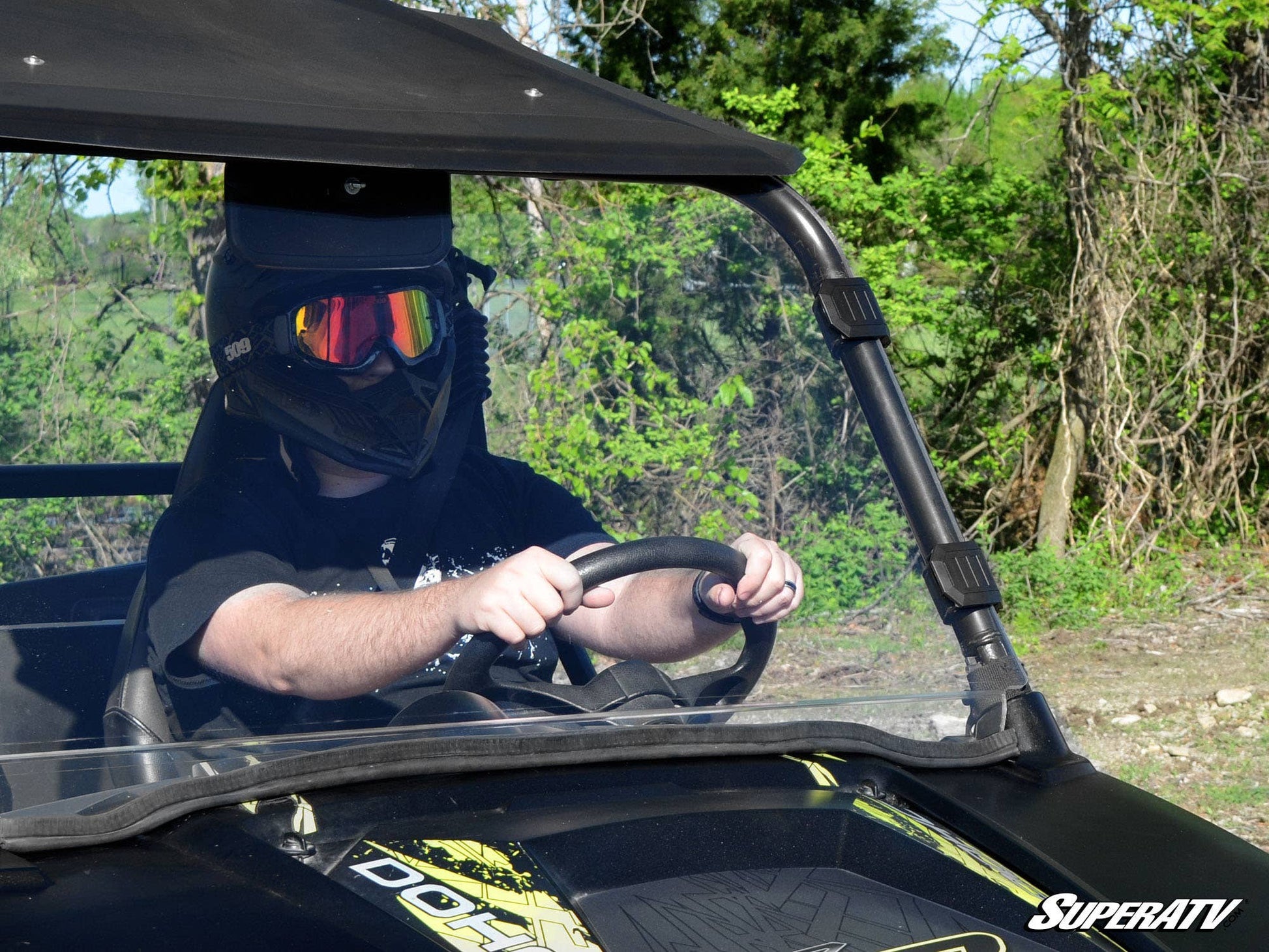 https://media.superatv.com/media/catalog/product/p/o/polaris-rzr-full-windshield-05.jpg