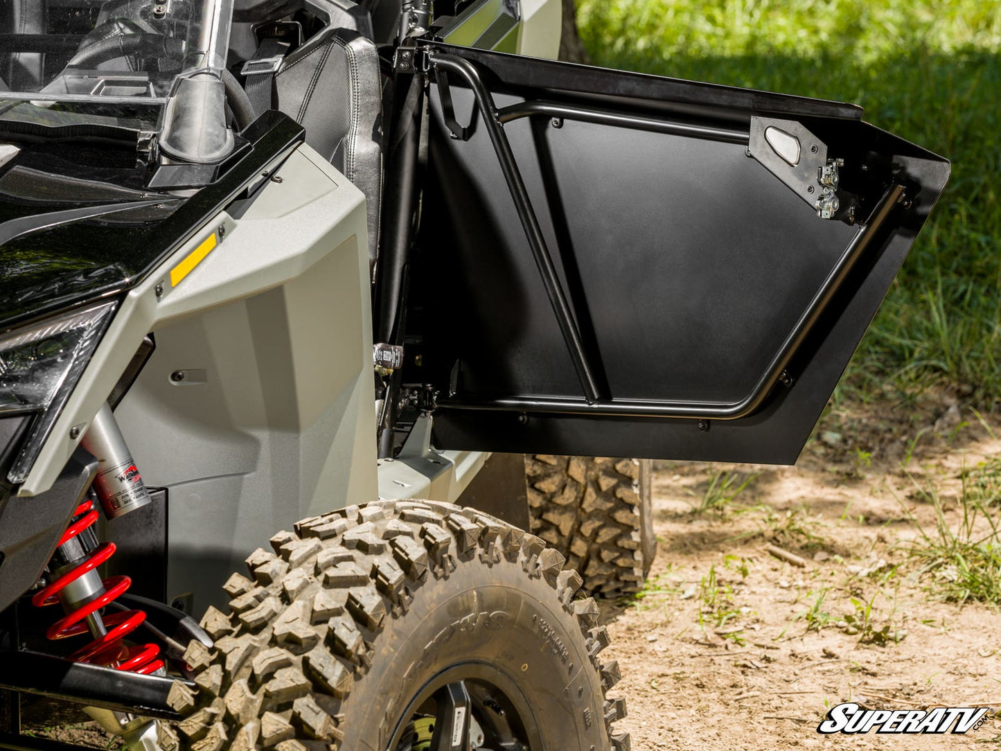 https://media.superatv.com/media/catalog/product/p/o/polaris-rzr-pro-r-4-aluminum-half-door_06_1_1.jpg