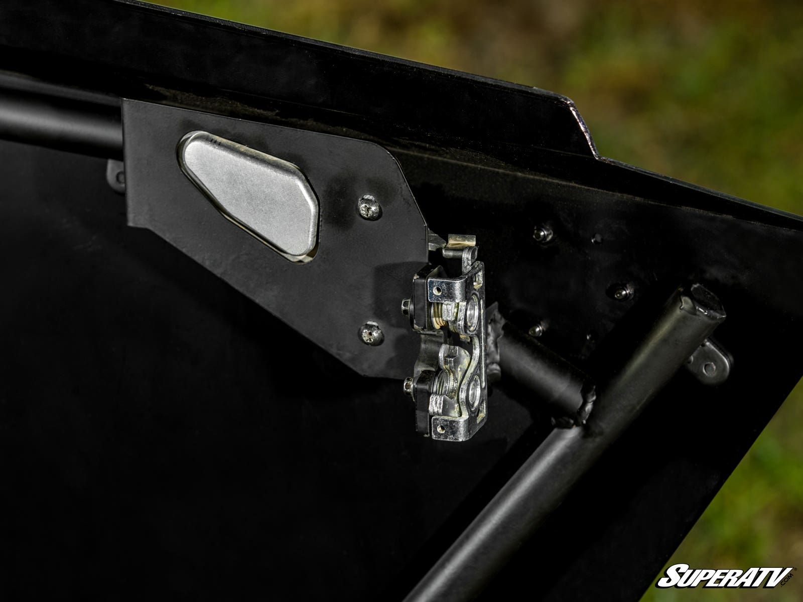 https://media.superatv.com/media/catalog/product/p/o/polaris-rzr-pro-r-aluminum-half-door_08_1_1.jpg