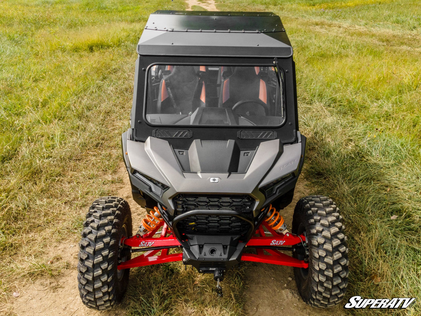 https://media.superatv.com/media/catalog/product/p/o/polaris-rzr-xp-1k-4-aluminum-roof_02.jpg?optimize=high&fit=bounds&height=&width=3840&quality=85&auto=webp&format=pjpg