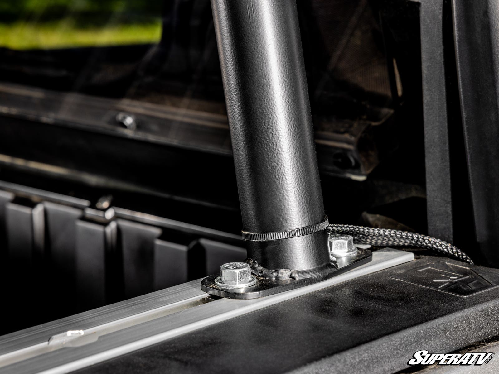 https://media.superatv.com/media/catalog/product/p/o/polaris-xpd-xp-speaker-mount-bar-for-wake-tower-speakers_11.jpg
