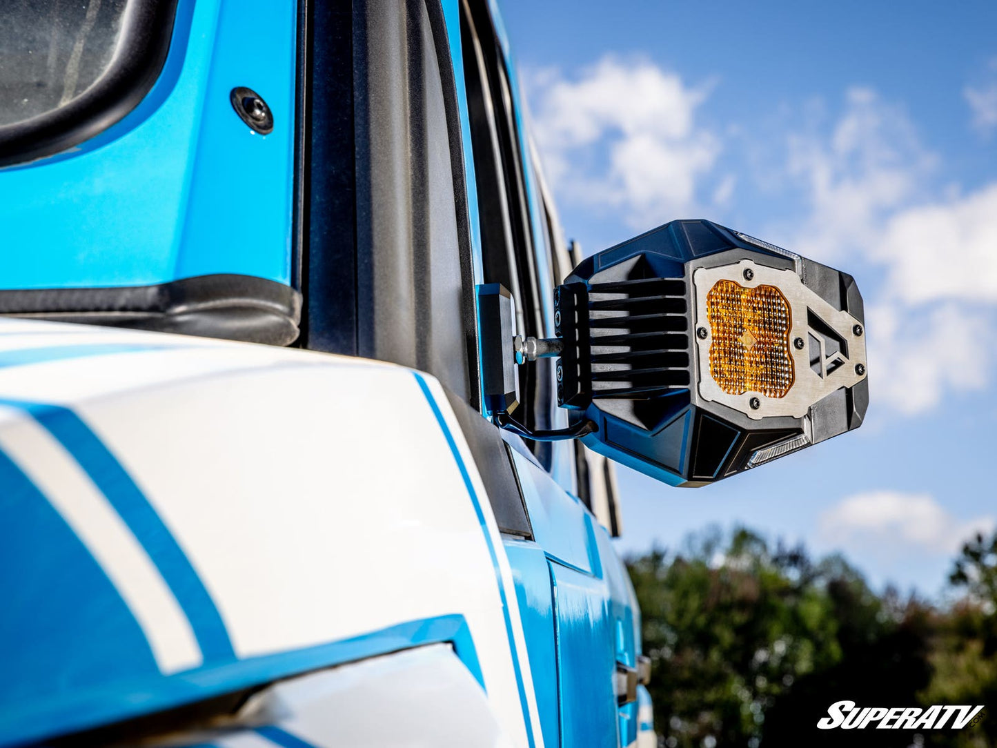 https://media.superatv.com/media/catalog/product/p/o/polaris-xpeditioin-assault-mirror-mount_03_1.jpg?optimize=high&fit=bounds&height=&width=3840