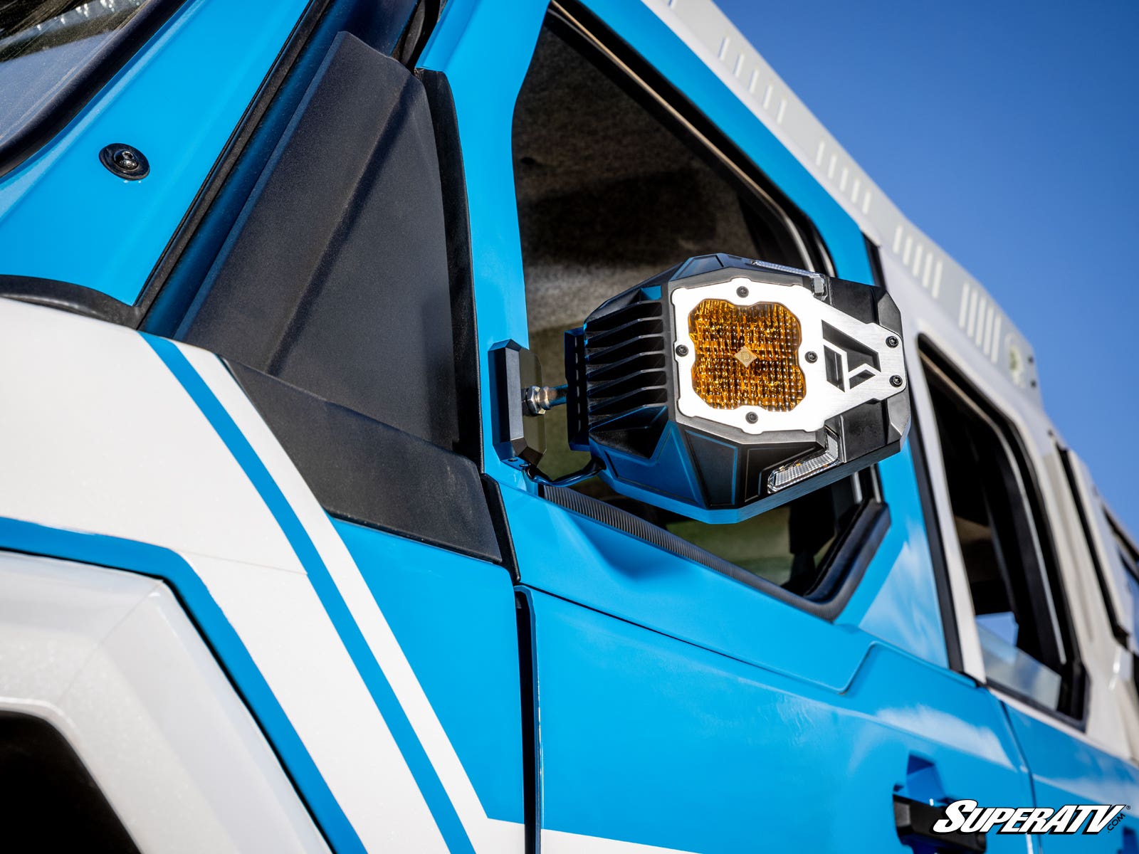 https://media.superatv.com/media/catalog/product/p/o/polaris-xpeditioin-assault-mirror-mount_04_1.jpg?optimize=high&fit=bounds&height=&width=3840