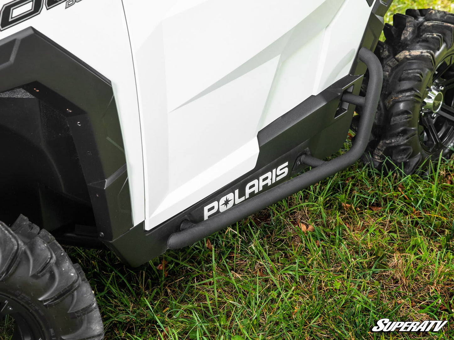 https://media.superatv.com/media/catalog/product/p/o/polaris_general_nerf_bars_wrinkle_black_5_1.jpg
