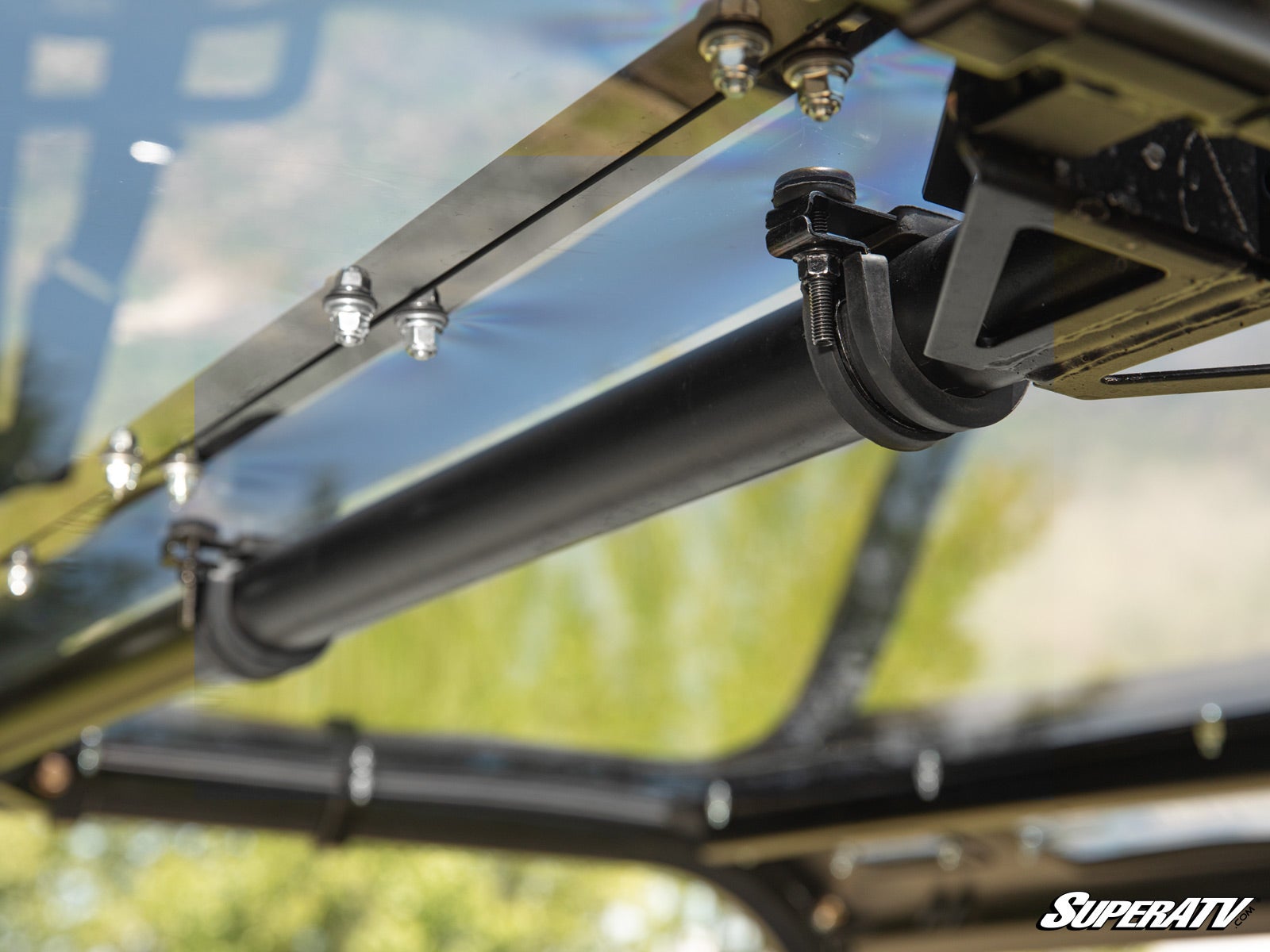 https://media.superatv.com/media/catalog/product/p/o/polaris_ranger_mid4_roof_6.jpg?optimize=high&fit=bounds&height=&width=3840&quality=85&auto=webp&format=pjpg