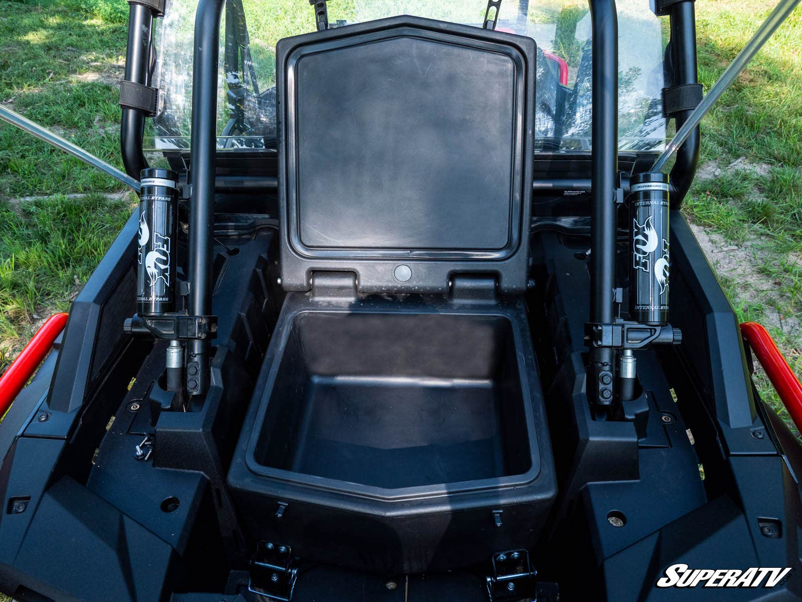 https://media.superatv.com/media/catalog/product/p/o/polaris_rzr1k_rear_cargo_box_4.jpg