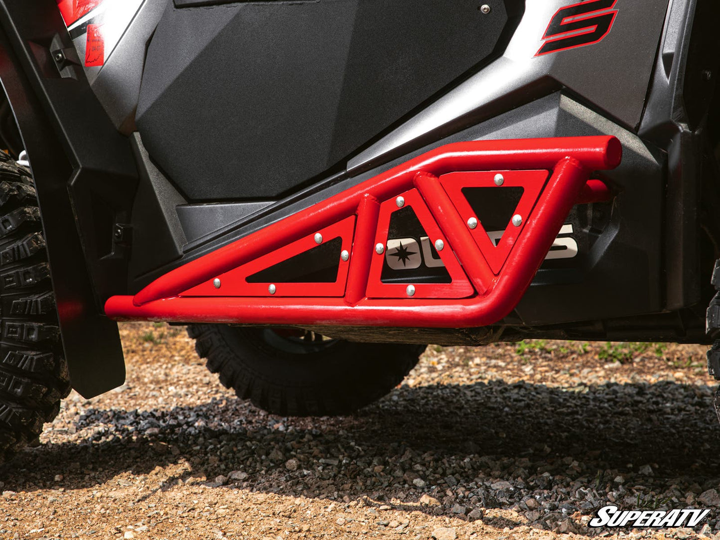 https://media.superatv.com/media/catalog/product/p/o/polaris_rzr_1000_s_heavy_duty_rock_sliders_red_5_6.jpg