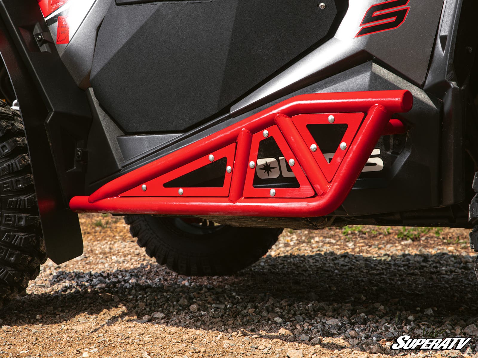 https://media.superatv.com/media/catalog/product/p/o/polaris_rzr_1000_s_heavy_duty_rock_sliders_red_5_6.jpg