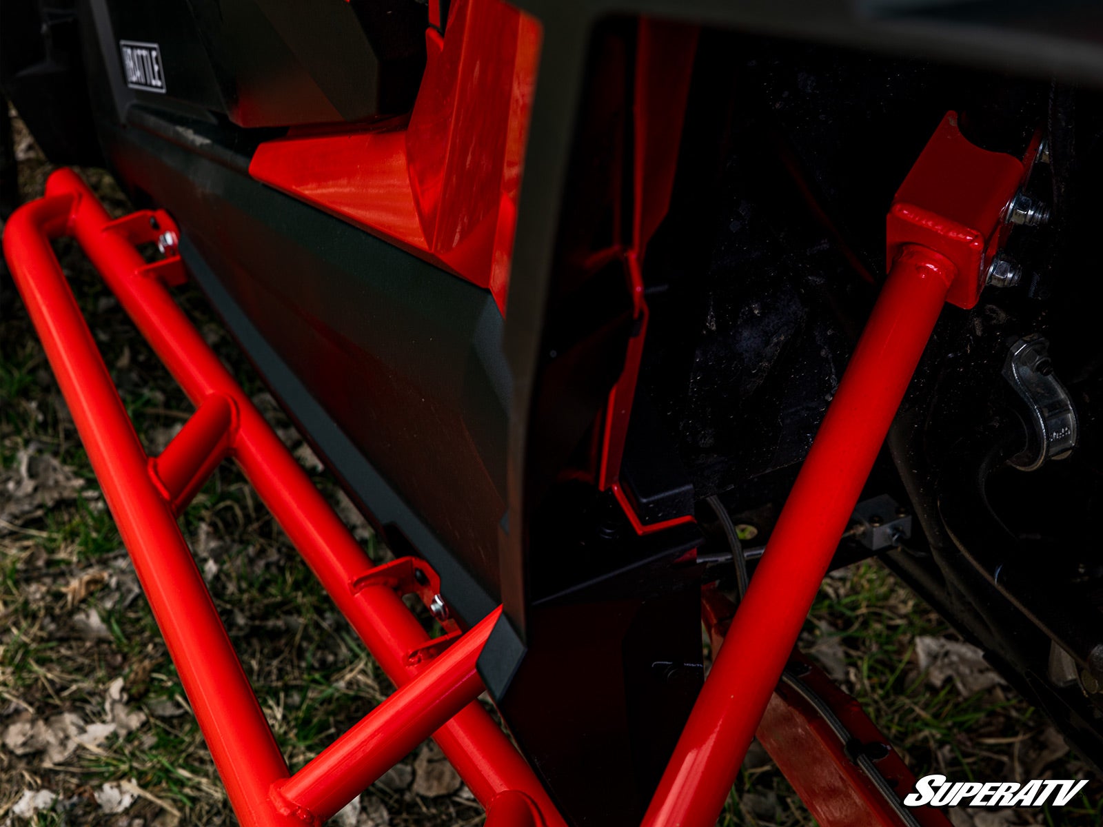 https://media.superatv.com/media/catalog/product/p/o/polaris_rzr_1k_nerf_bars_red_5a_1.jpg?optimize=high&fit=bounds&height=&width=3840&quality=85&auto=webp&format=pjpg