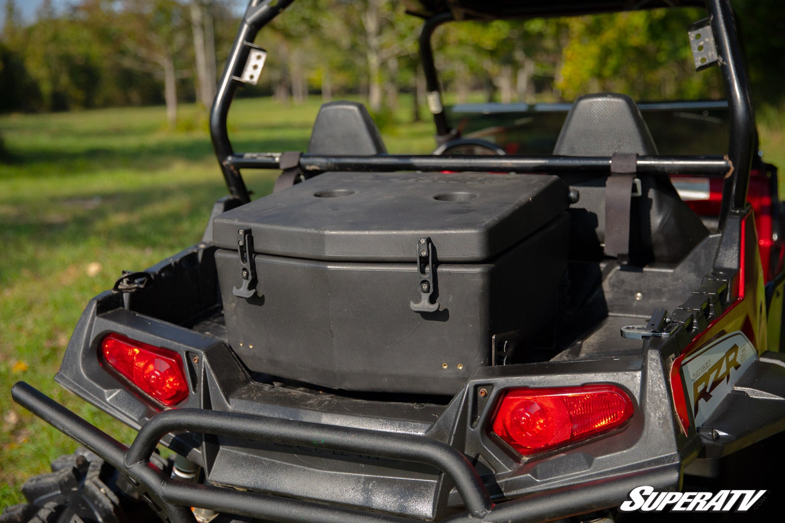 https://media.superatv.com/media/catalog/product/p/o/polaris_rzr_800_rear_cargo_box-3.jpg?optimize=high&fit=bounds&height=&width=3840&quality=85&auto=webp&format=pjpg