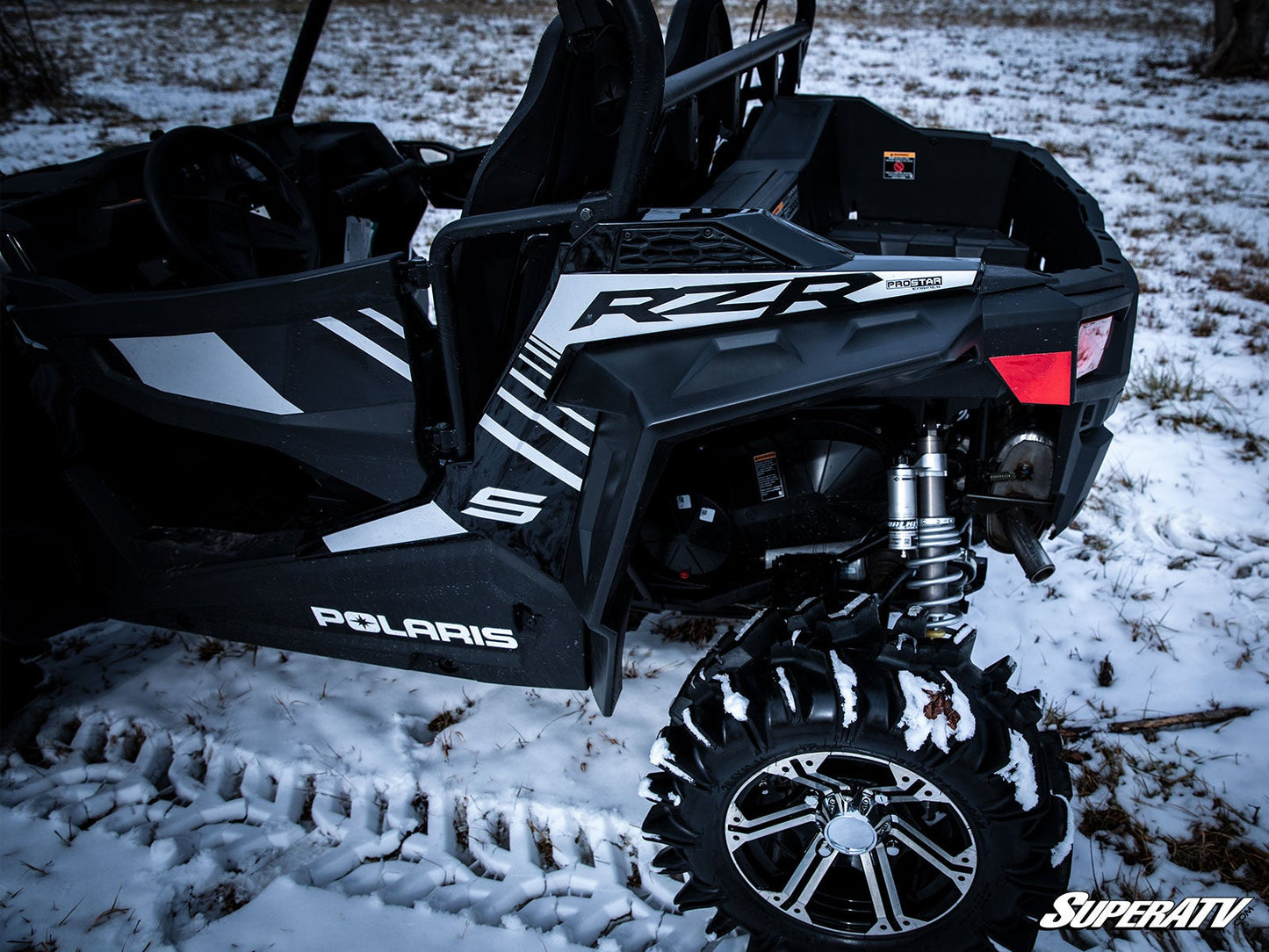 https://media.superatv.com/media/catalog/product/p/o/polaris_rzr_fender_flares-4c_1.jpg?optimize=high&fit=bounds&height=&width=3840&quality=85&auto=webp&format=pjpg