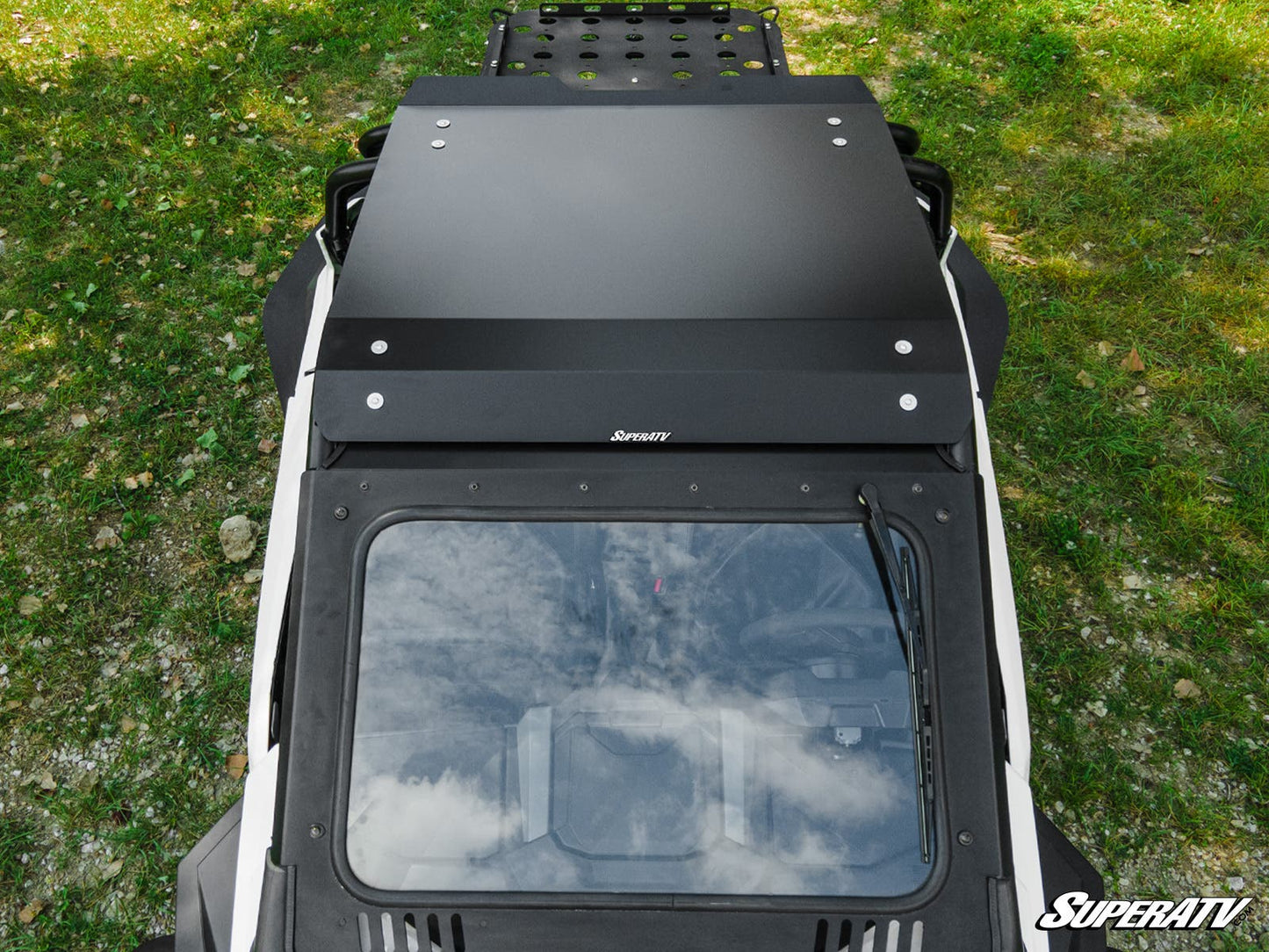 https://media.superatv.com/media/catalog/product/p/o/polaris_rzr_pro_xp_aluminum_roof_6.jpg?optimize=high&fit=bounds&height=&width=3840