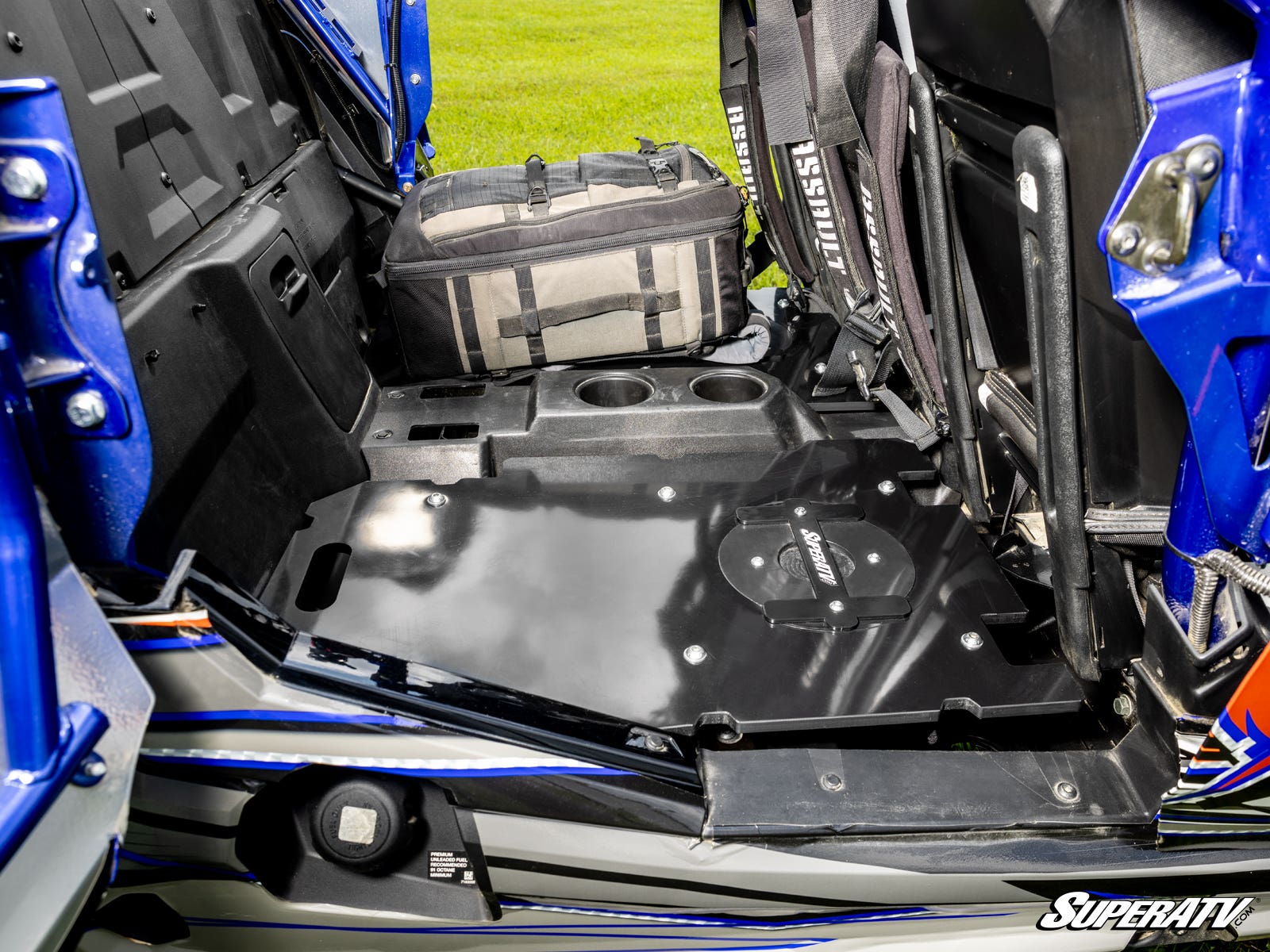 https://media.superatv.com/media/catalog/product/p/o/polaris_rzr_xp4_rear_cargo_seat_cover_4a_1.jpg