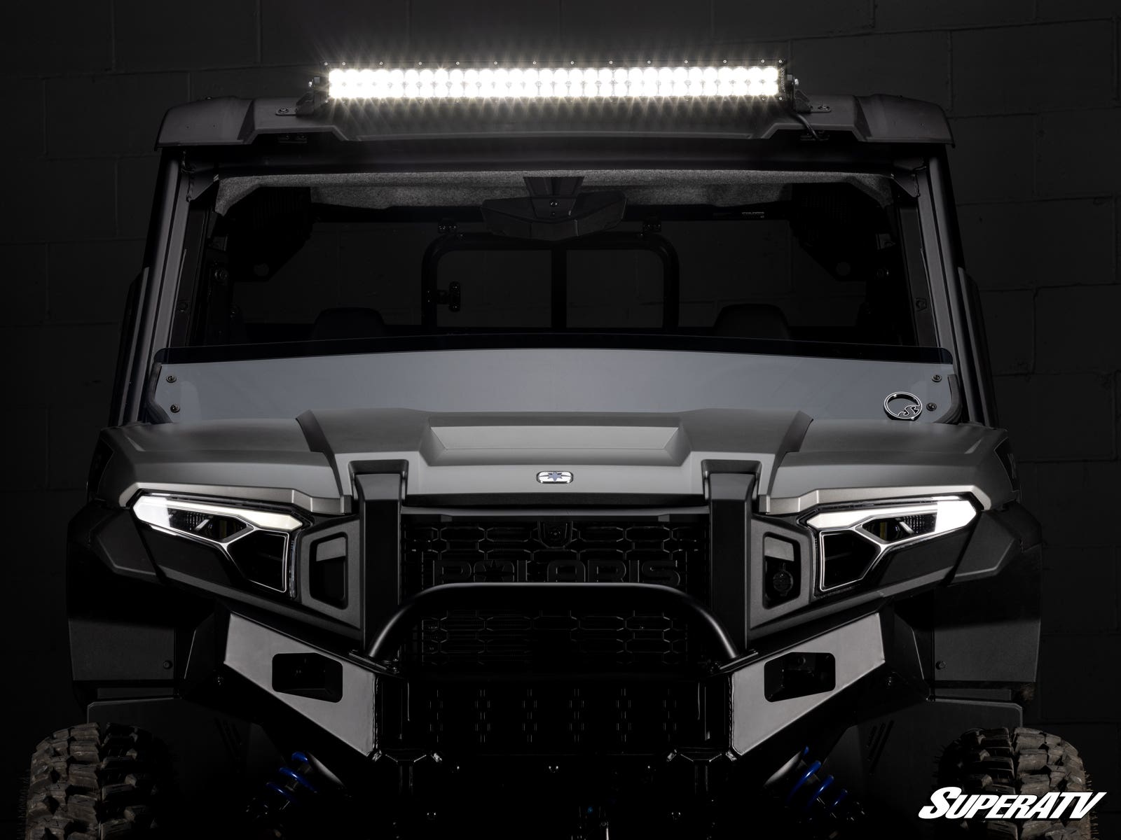 https://media.superatv.com/media/catalog/product/p/o/polaris_xpedition_30inch_roof_light_bar_mount_02_1.jpg