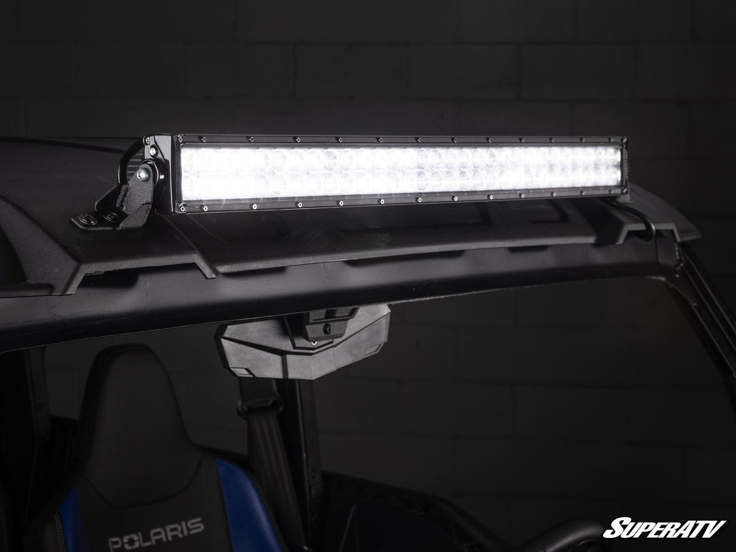 https://media.superatv.com/media/catalog/product/p/o/polaris_xpedition_30inch_roof_light_bar_mount_04_1.jpg