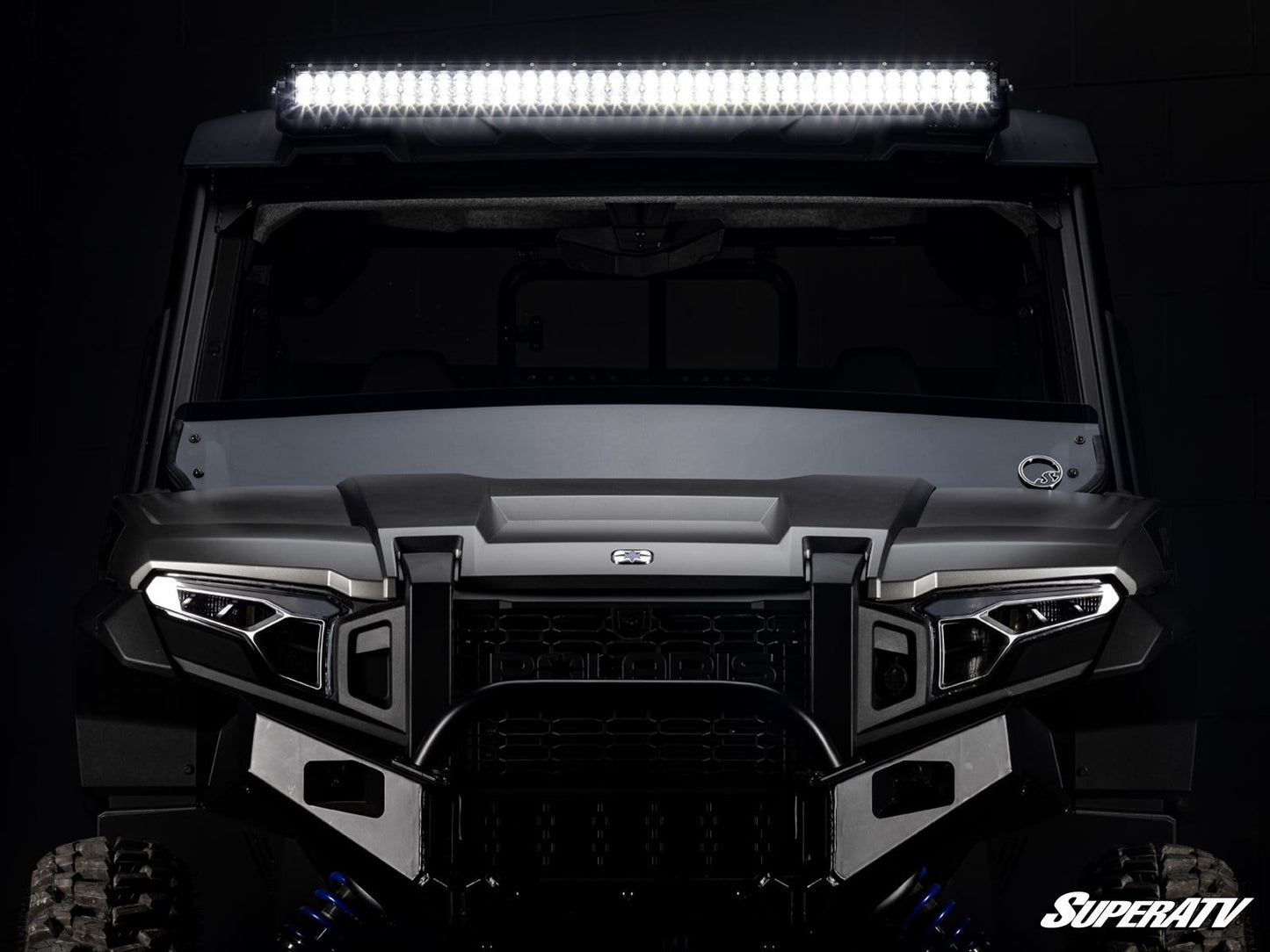 https://media.superatv.com/media/catalog/product/p/o/polaris_xpedition_40inch_roof_light_bar_mounts_02_1.jpg