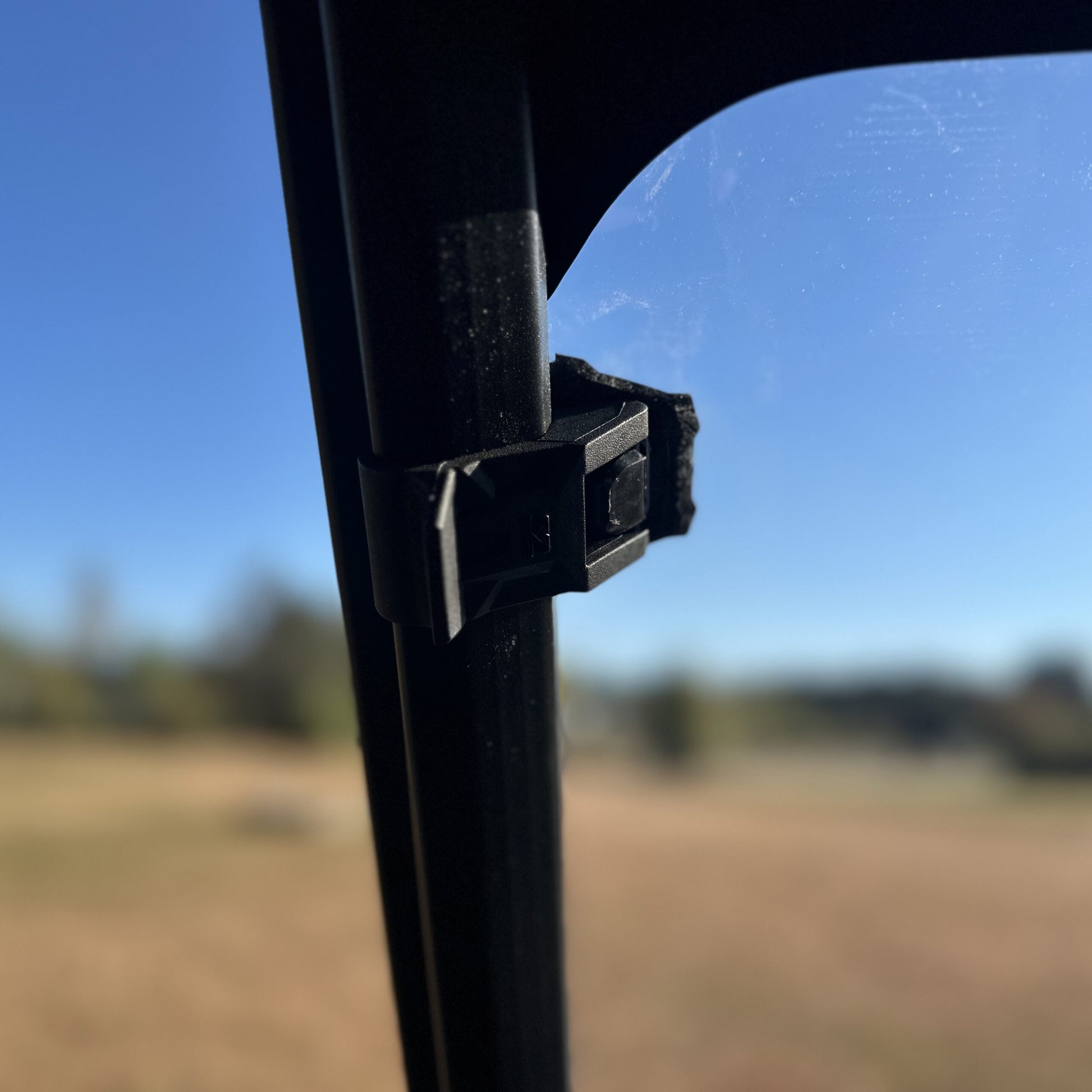 https://www.seizmik.com/wp-content/uploads/2024/11/seizmik-kaw-ridge-windshield-5-scaled.jpeg