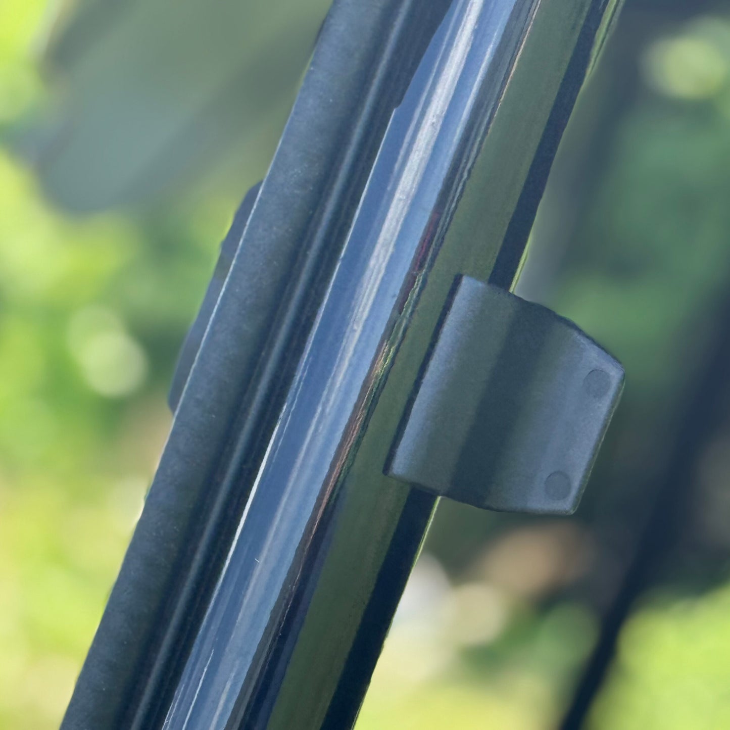 https://www.seizmik.com/wp-content/uploads/2025/08/szk-pioneer-toolless-windshield-8-scaled.jpeg