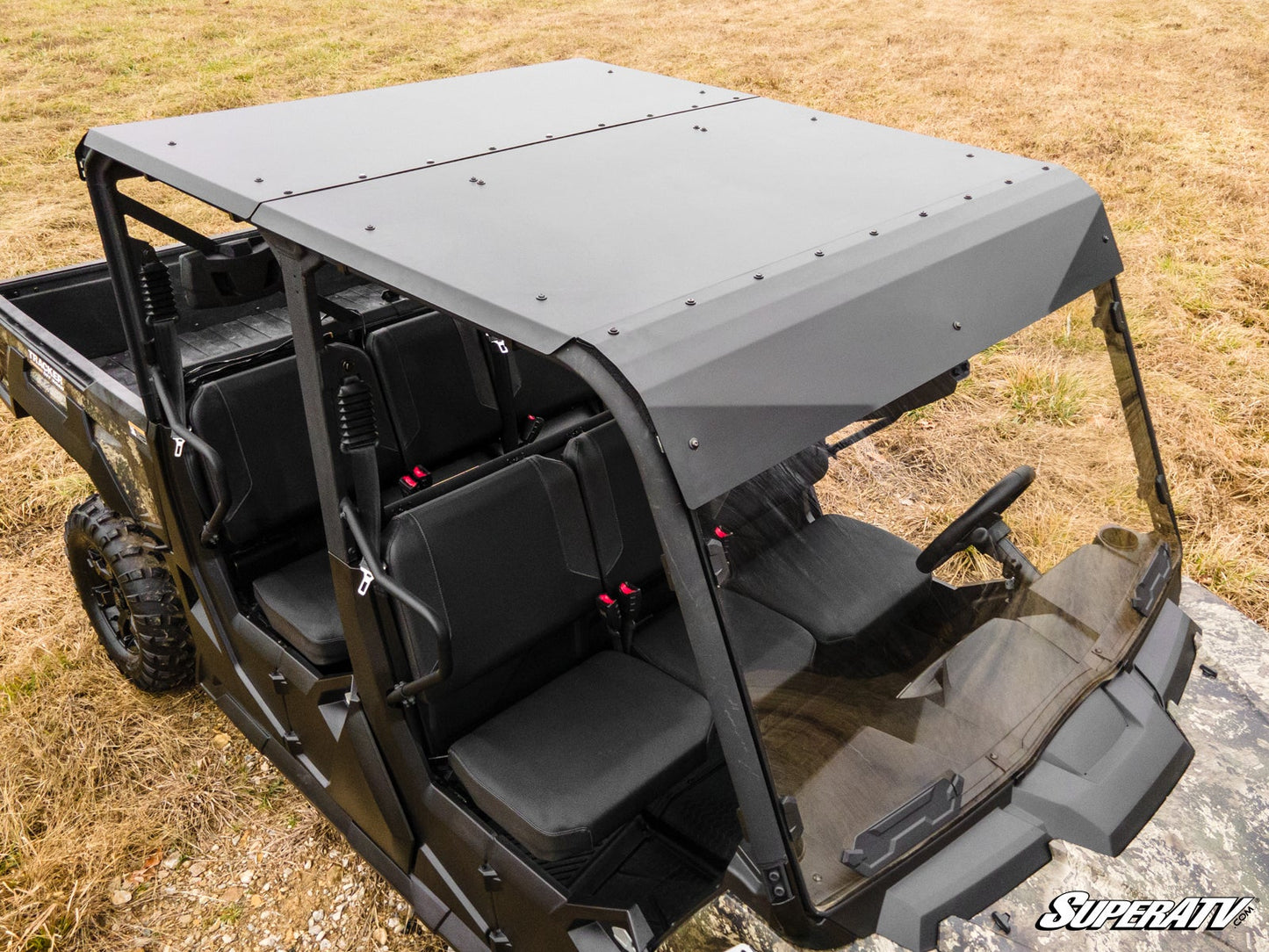 https://media.superatv.com/media/catalog/product/t/r/tracker-800-sx-crew-2pc-aluminum-roof_05.jpg?optimize=high&fit=bounds&height=&width=3840&quality=85&auto=webp&format=pjpg