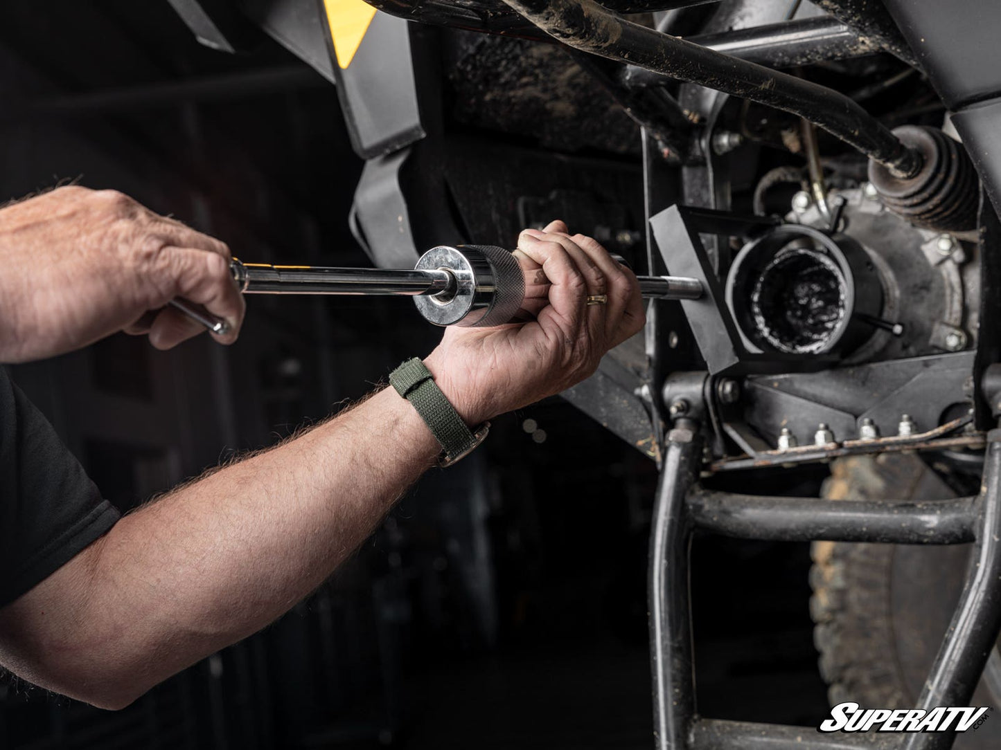 https://media.superatv.com/media/catalog/product/u/n/universal_axle_pulling_tool_8.jpg