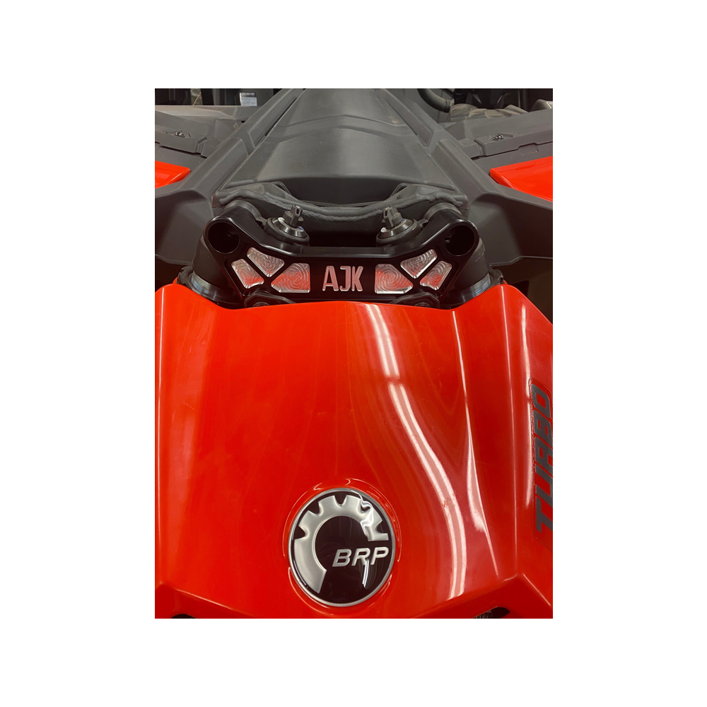 https://cdn.shopify.com/s/files/1/0682/5603/9143/products/x3-shock-brace5.png?v=1710121355