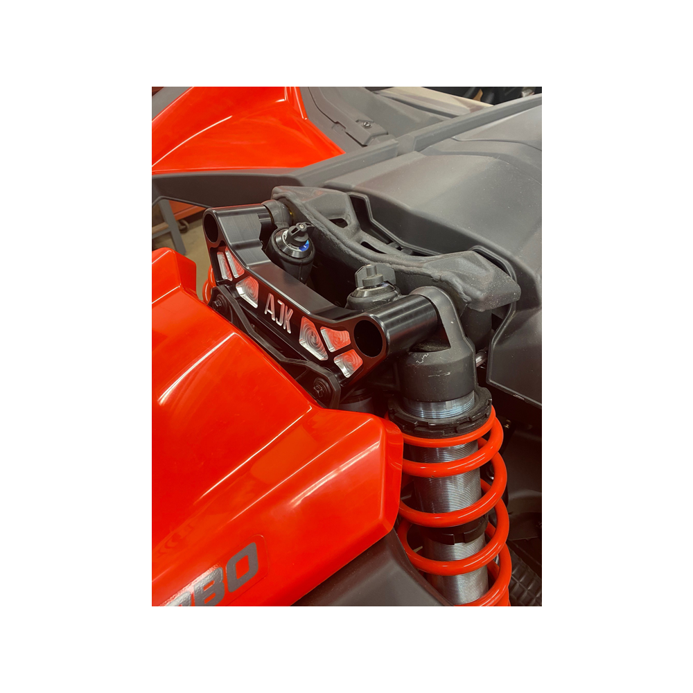 https://cdn.shopify.com/s/files/1/0682/5603/9143/products/x3-shock-brace7.png?v=1710121355